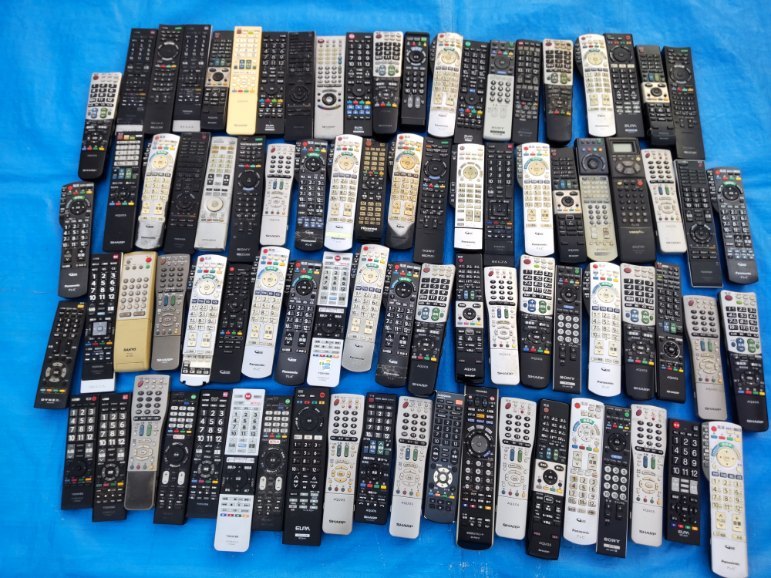 リモコンまとめ売り　約200個 ma 3 メーカーいろいろ◇テレビリモコンまとめて80本◇動作未確認