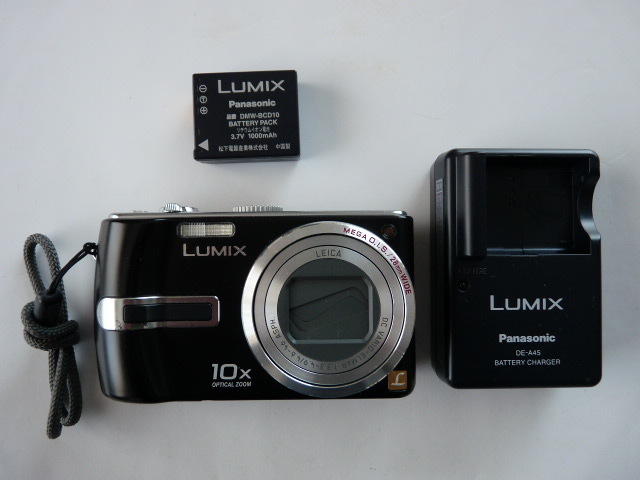 ★Panasonic LUMIX DMC-TZ3 720万画素 光学ズーム10倍 中古品★