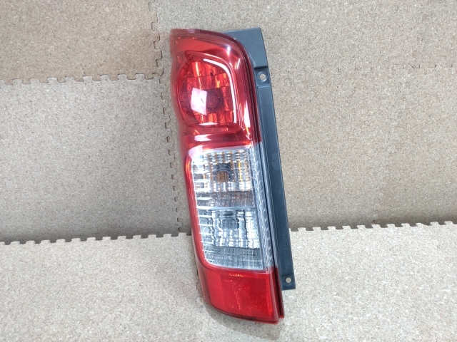 S14 シルビア 後期 純正 センターガーニッシュ テールランプ 中古品