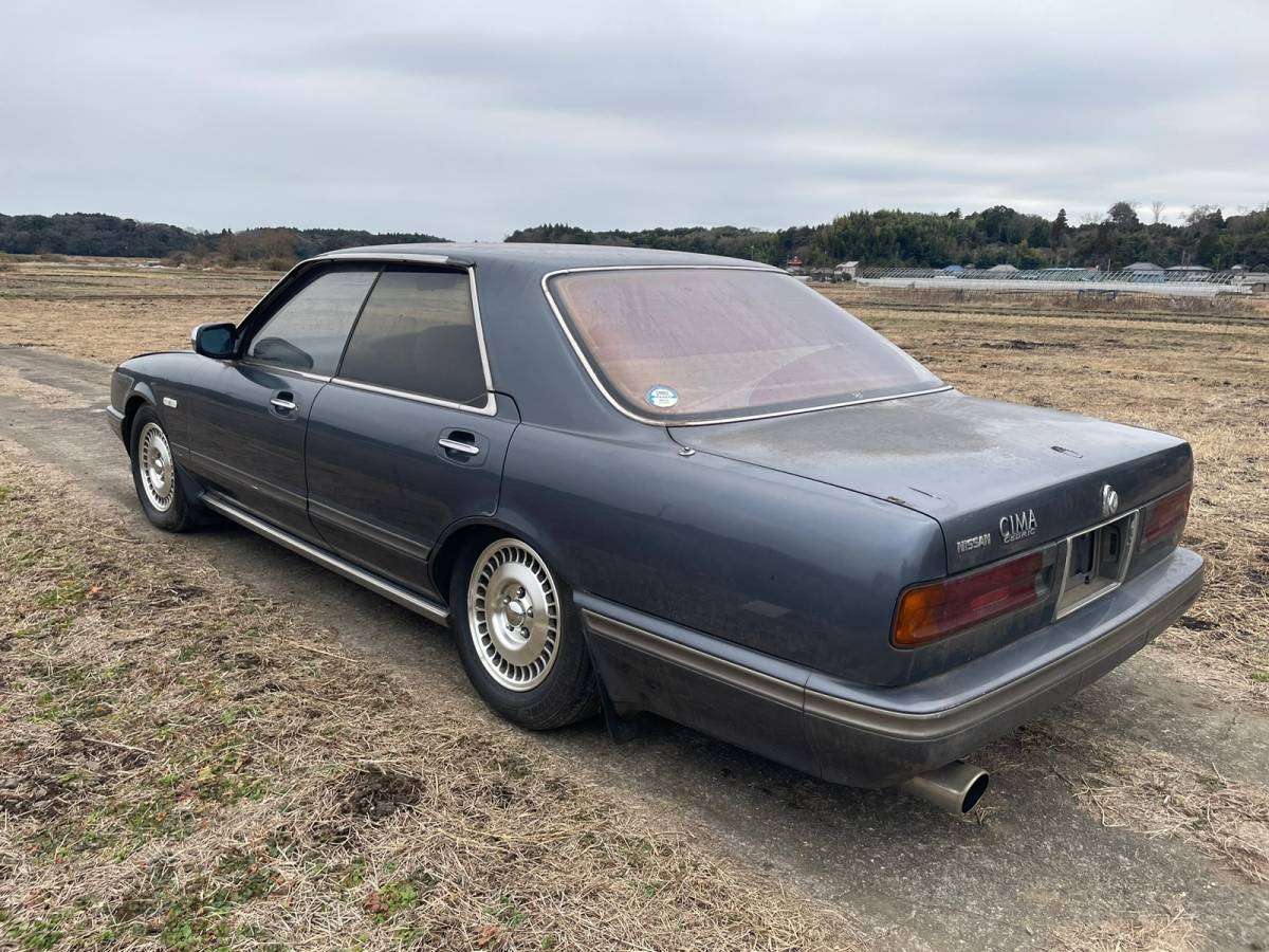 平成2年　日産シーマ　タイプIIリミテッド　ターボ　実走行2万キロ台　書類あり　自走可能　長期保管　レストアベース シーマ 日産 3.0 グロリア グロリア・シーマ 日産のフラッグシップセダン「シーマ」が最新技術満載で492万円