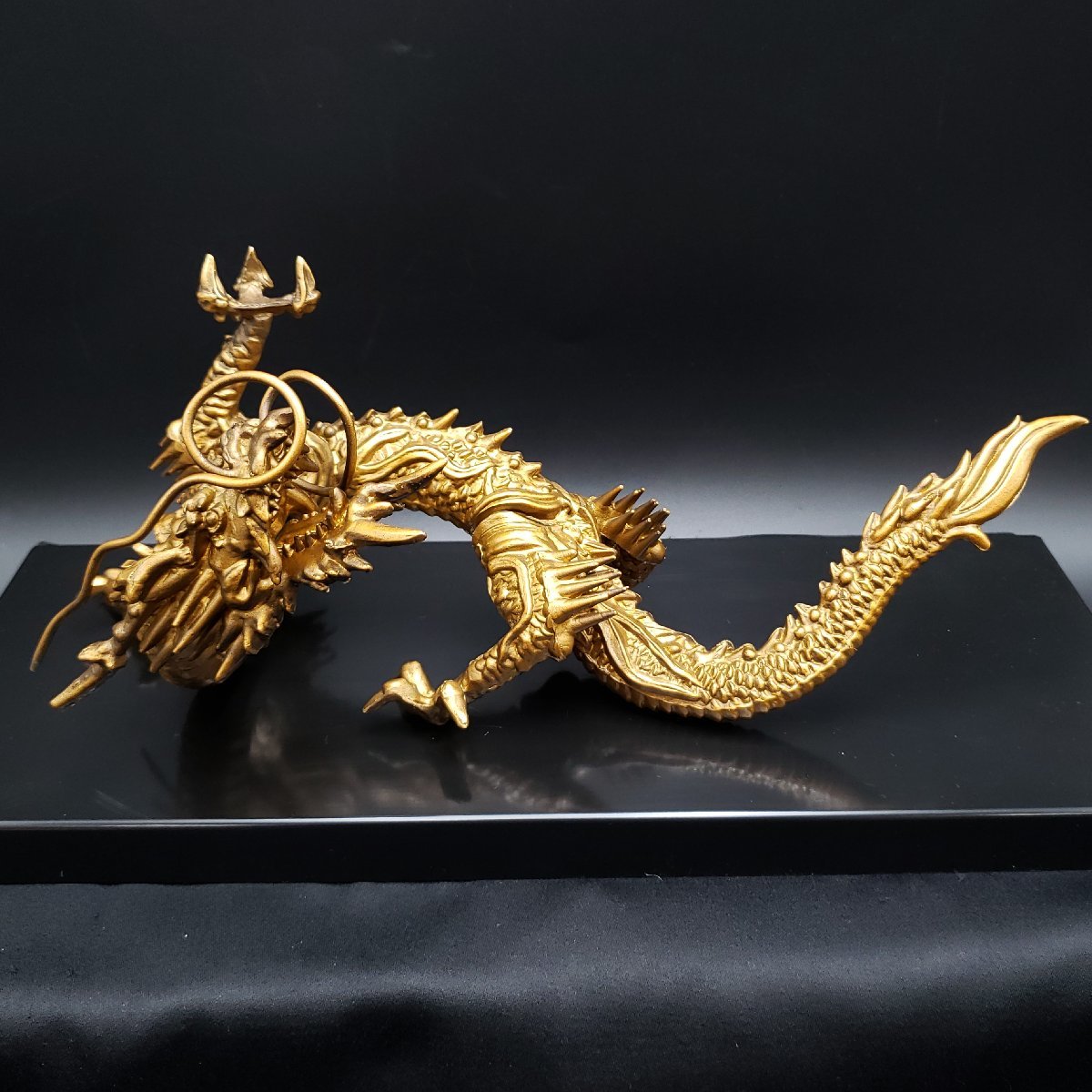 【高級】 メルカリ祭限定値引 金属工 昇龍 開運龍　干支 村田宏作 青銅色 銅製 村田宏作 龍王 箱・台座付 龍 竜 昇り龍 縁起物 金属工芸 日展