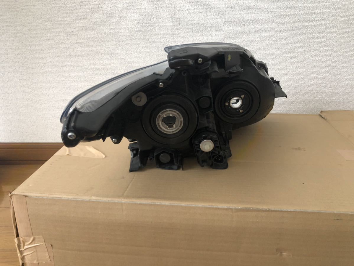 ZVW30 3系プリウス 左右ヘッドライトユニット プリウス ZVW30 ヘッド
