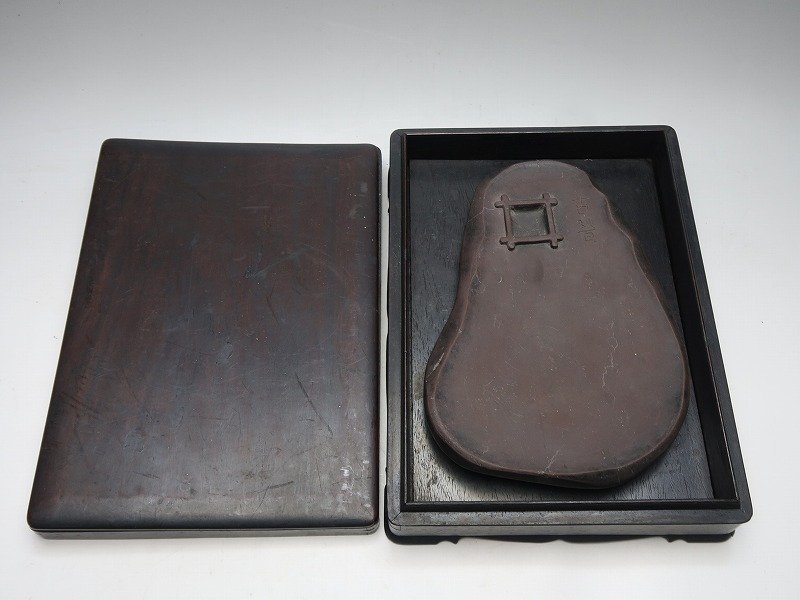 集013123紫檀唐木蓋物硯箱 【集】013123紫檀唐木蓋物硯箱 窓文古甃
