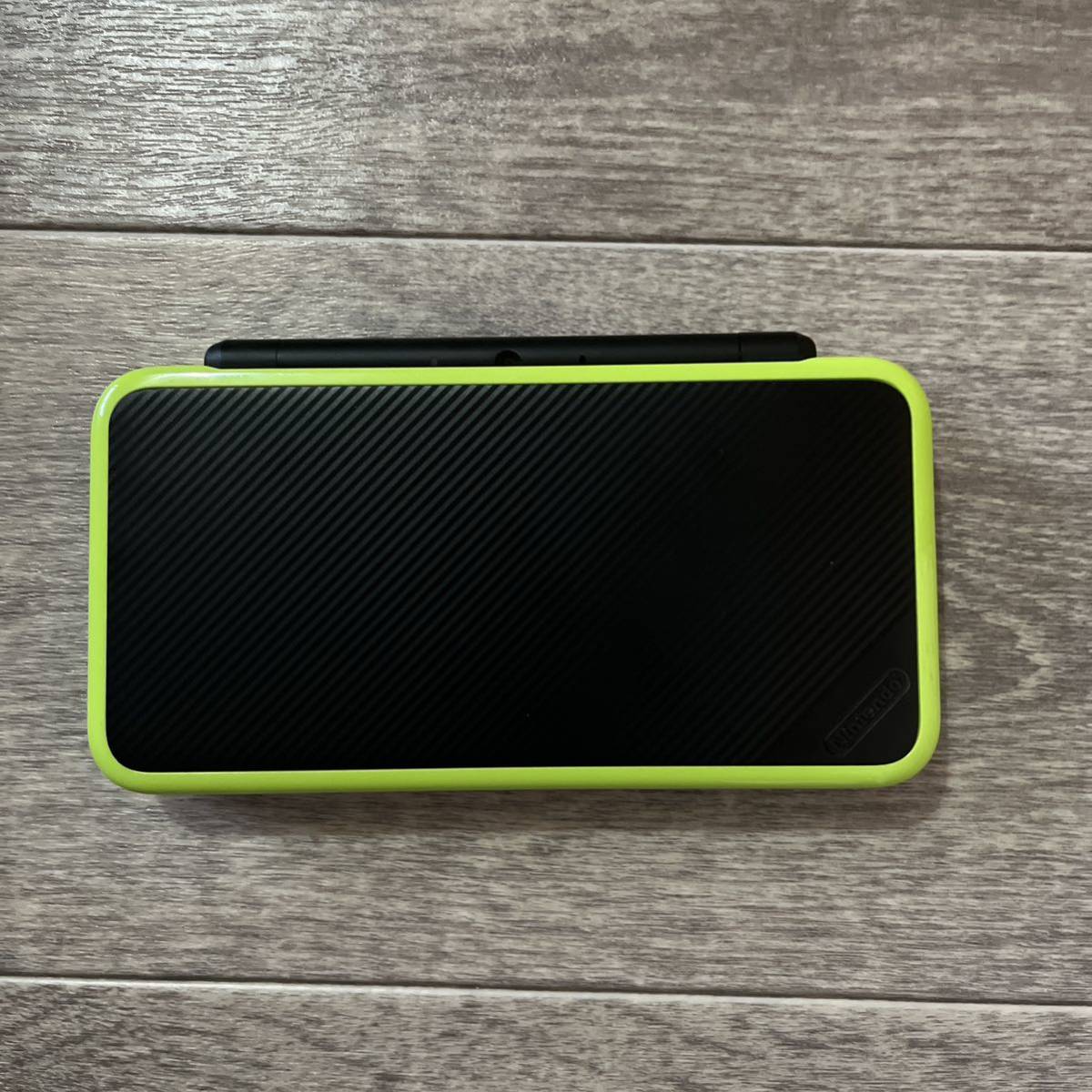 中古/美品】 ② 任天堂 NEW NINTENDO new ニンテンドー 2DS LL 