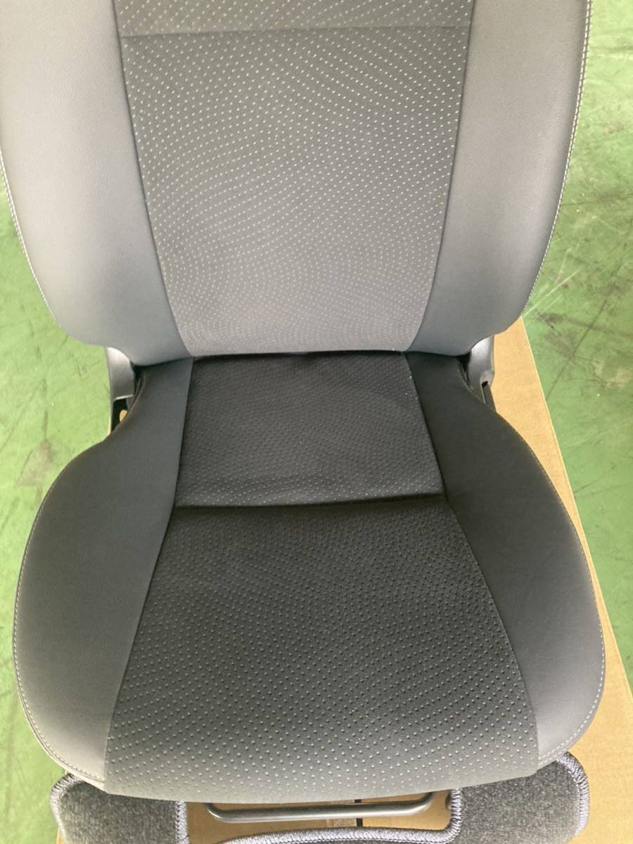 ハイエースダークプライム フロントシート 助手席 新車外し 純正シート