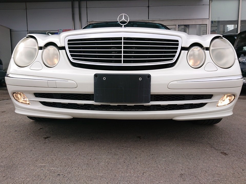 『psi』 メルセデスベンツ GH-211065C Eクラス W211 E320 前期 フロントバンパー 960 ホワイト H17年式