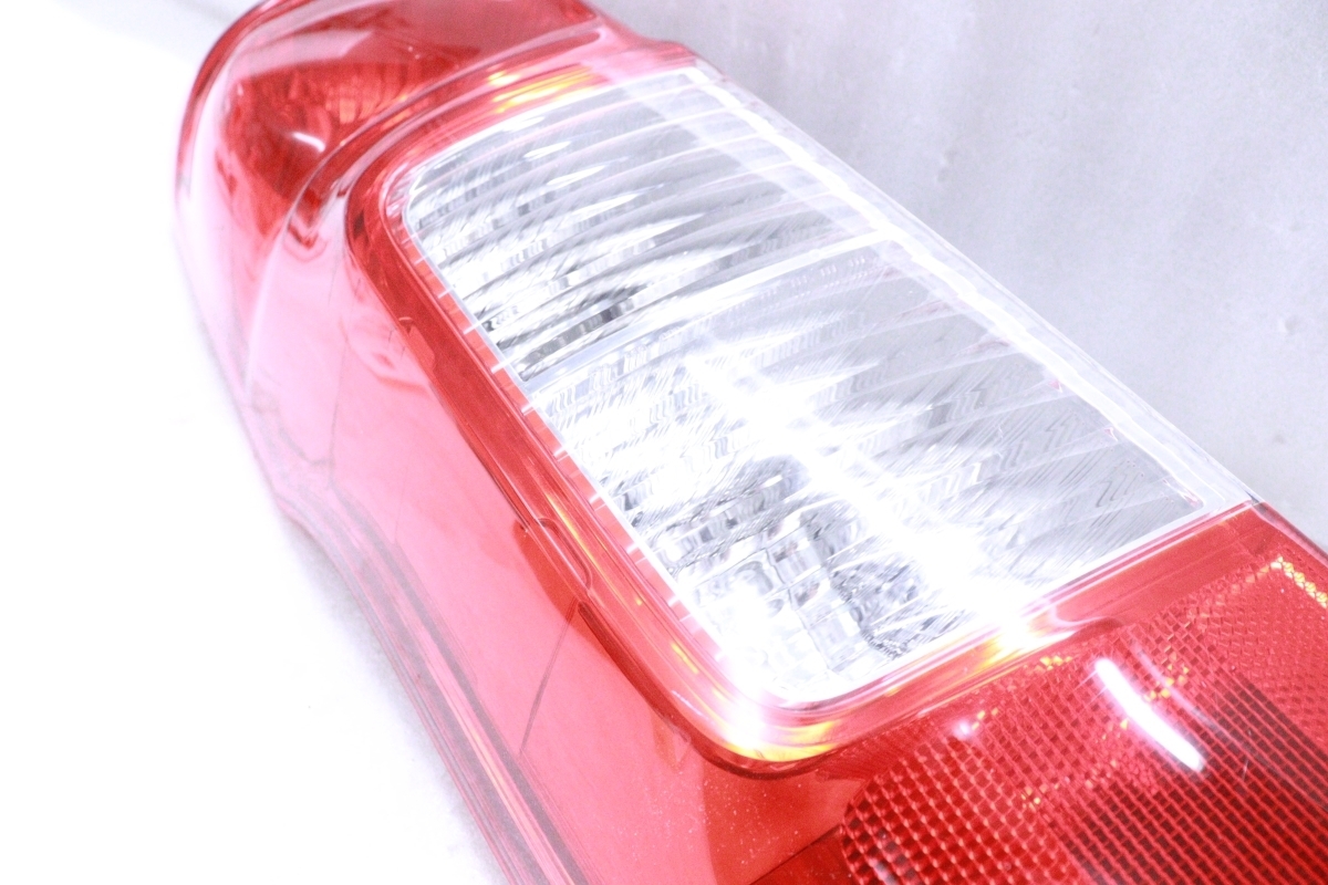 NV350 キャラバン E26 前期用 LEDテールランプ 後期ルック純正タイプ