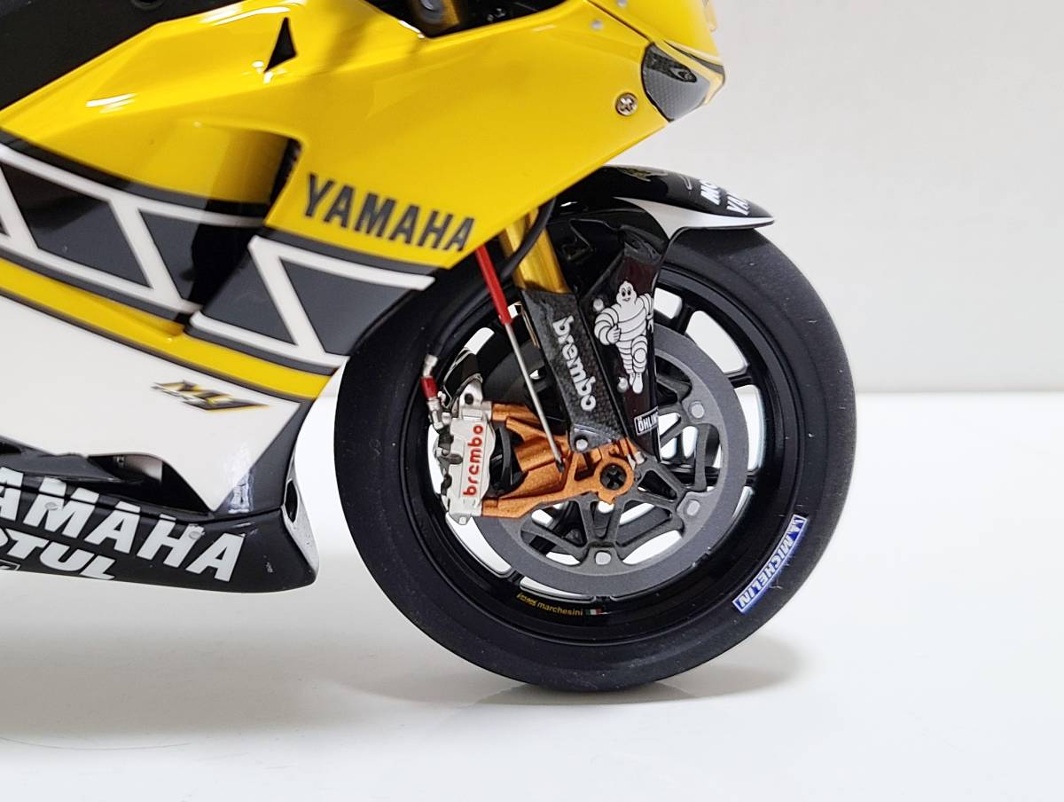 タミヤ 1/12 MotoGP 2005年 YAMAHA YZR-M1 #46 V.ロッシ ラグナセカ