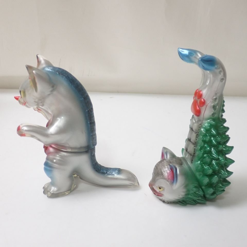小夏屋 ウルトラ猫怪獣総進撃 メタリック ネコゴモラ + ネコ