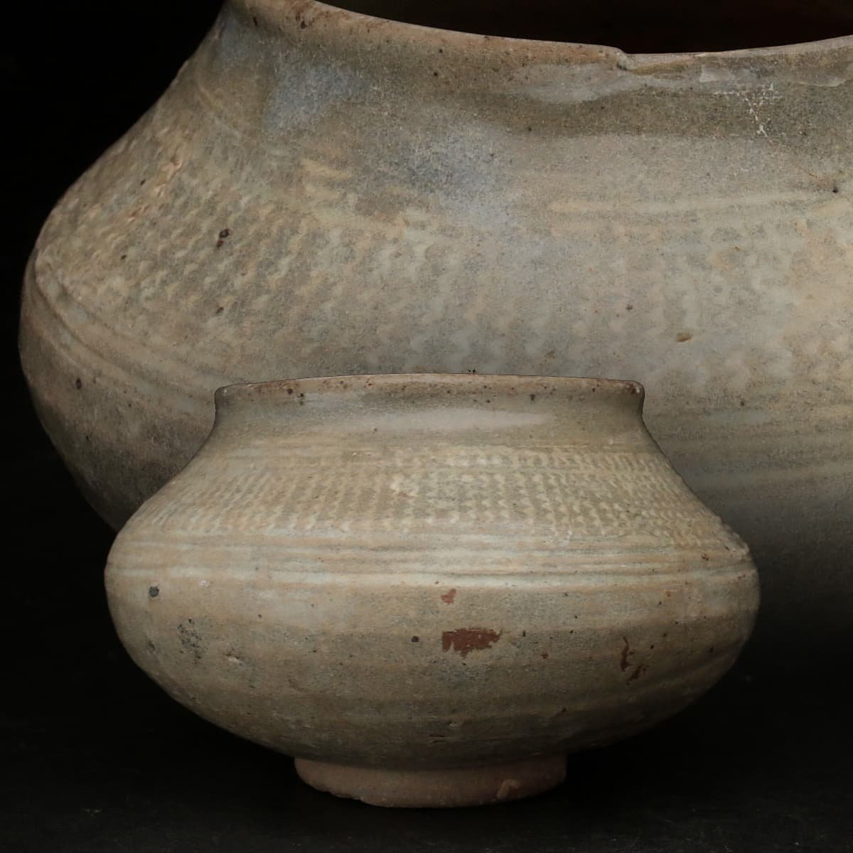 定番，爆買い EI212 朝鮮古美術 李朝 高麗三島手壺 高8.5cm 重425g 木箱附 高麗青磁三島手壺 高麗三島手小罐 朝鮮古陶(高麗)｜売買されたオークション情報、yahooの商品情報をアーカイブ公開 - オークファン 高麗