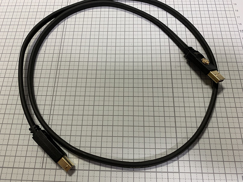 AIM SHIELDIOシリーズ オーディオUSBケーブル 1m UA3-R010 中古 【公式