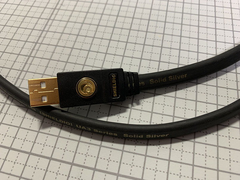 AIM SHIELDIOシリーズ オーディオUSBケーブル 1m UA3-R010 中古 【公式