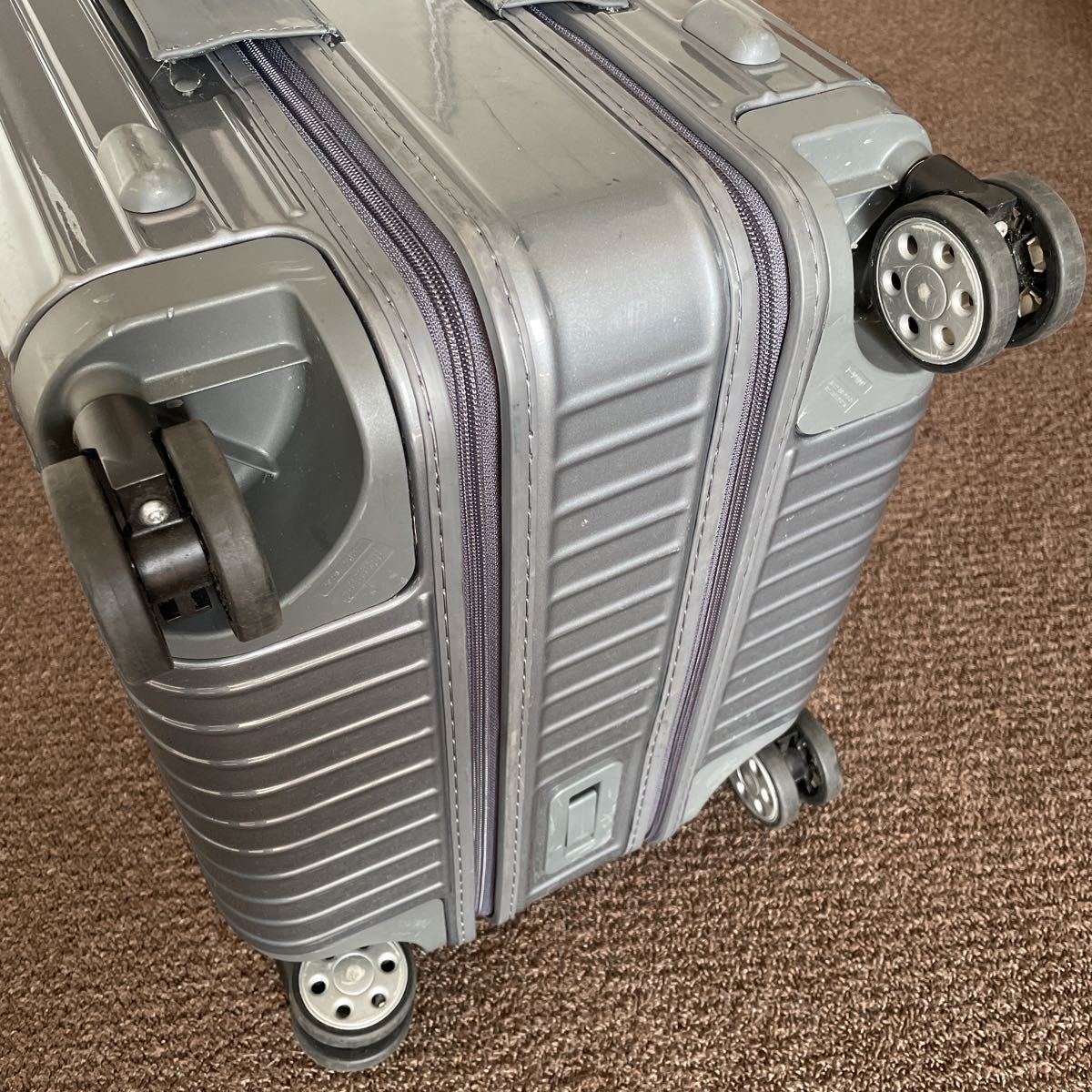 リモワ RIMOWA サルサデラックス SALSA 機内持ち込み 4輪 DELUXE 