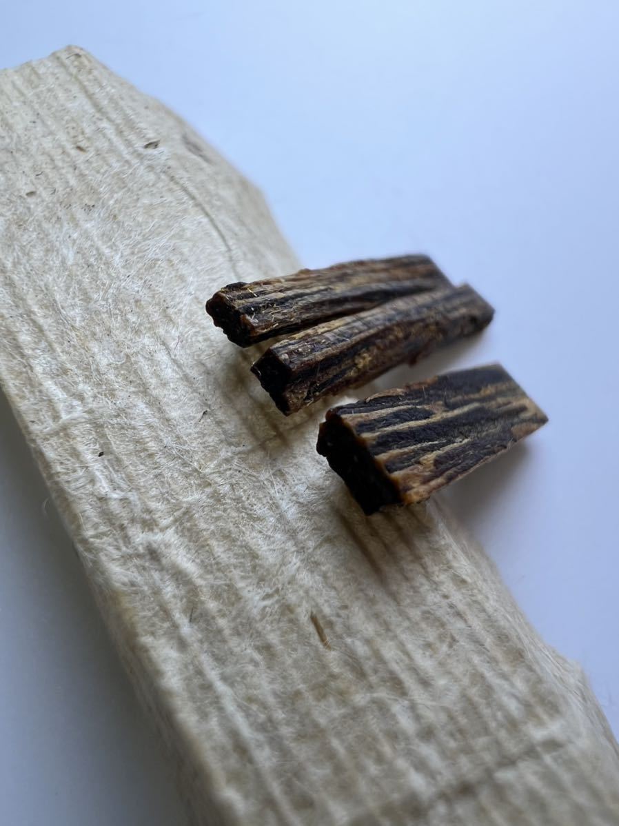 古渡命銘木 中院通村公御銘 名香 伽羅 銘 【春水】0.173