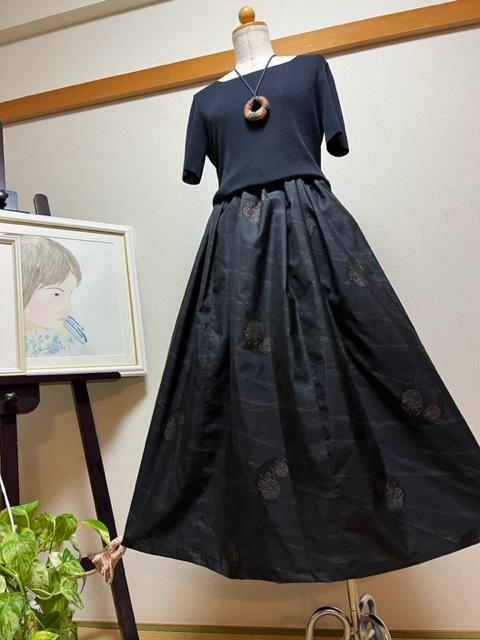 4381/大島紬/濃紺地にかんざし模様の大島紬でスカート～♪裏付き♪着物