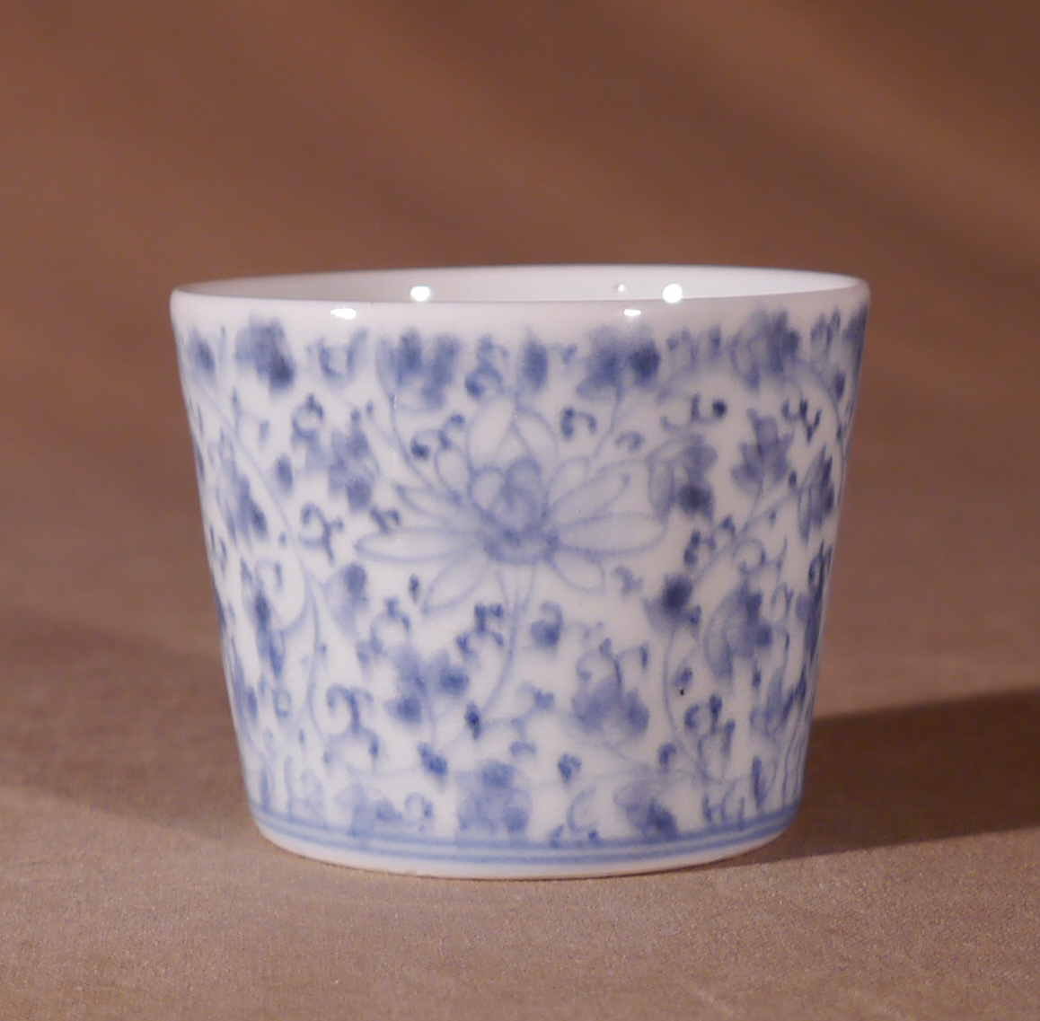 最安値，お得 古伊万里 全面花唐草文 そば猪口 蕎麦猪口 滲み(染付)｜売買されたオークション情報、yahooの商品情報をアーカイブ公開 - オークファン 伊万里、有田