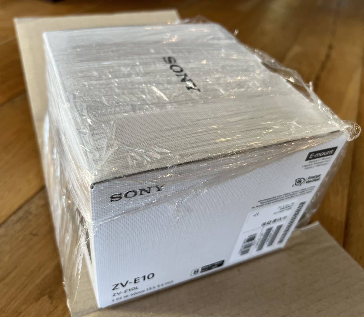 新品 SONY VLOGCAM ZV-E10L ブラック 箱破れ 新品 SONY VLOGCAM ZV-E10L ブラック 箱破れ