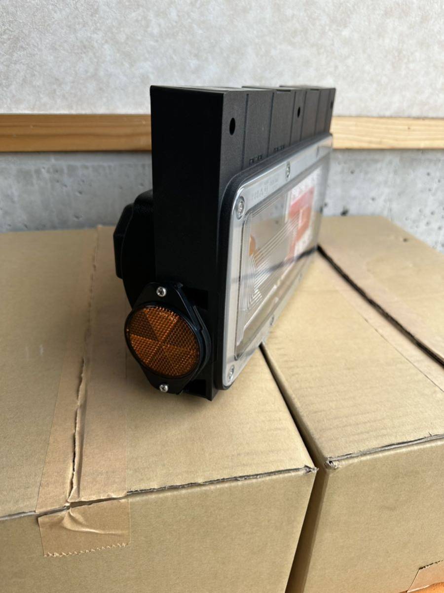 新車外し 日野 LEDテールランプ 左右セット 【公式通販】