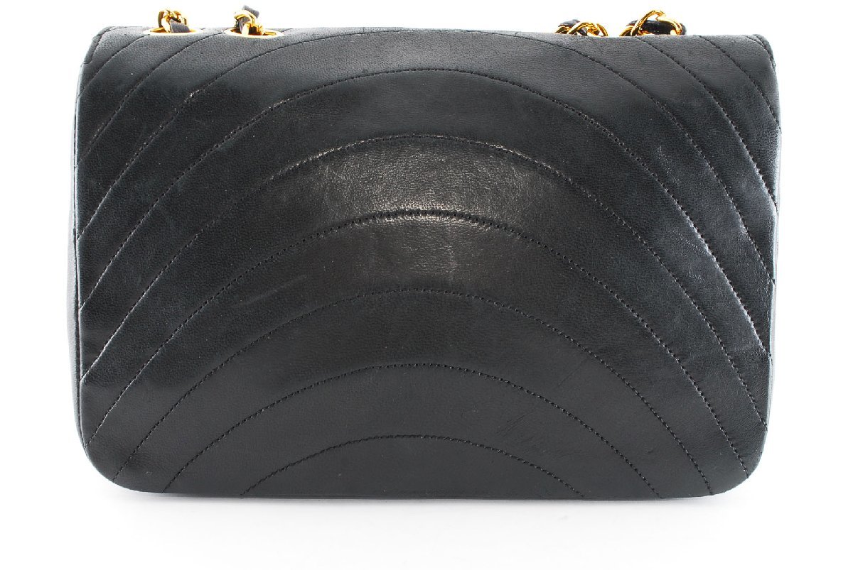 美品 シャネル ハーフムーン ラムスキン ココマーク ターンロック 
