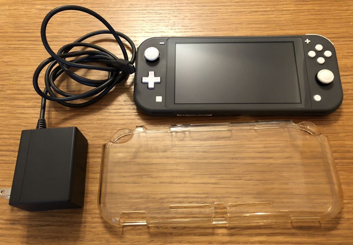 う*か様 任天堂 スイッチライト Switchライト 箱、充電器、おまけ付 スイッチライト グレー Switch 充電器付き カバーおまけ 任天堂