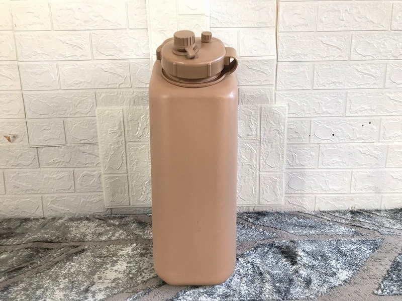 米軍放出品】☆未使用品 ウォータータンク ポリタンク ジェリカン 5GAL
