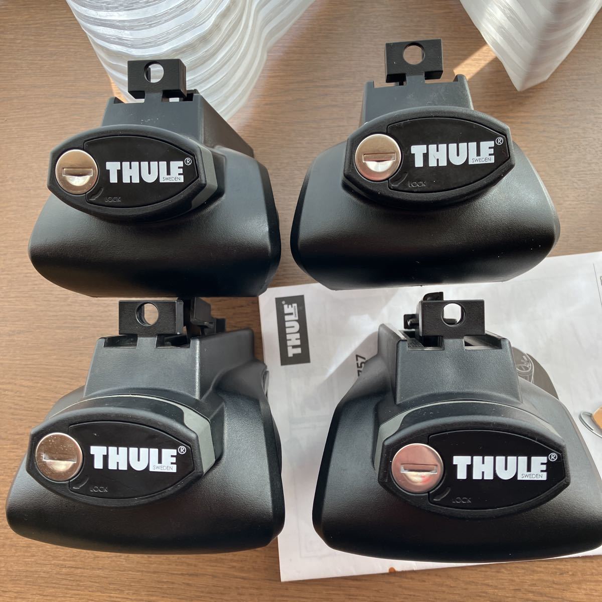 THULE フット757 ルーフレール車 専用モデル 7104前モデル 互換性有り 