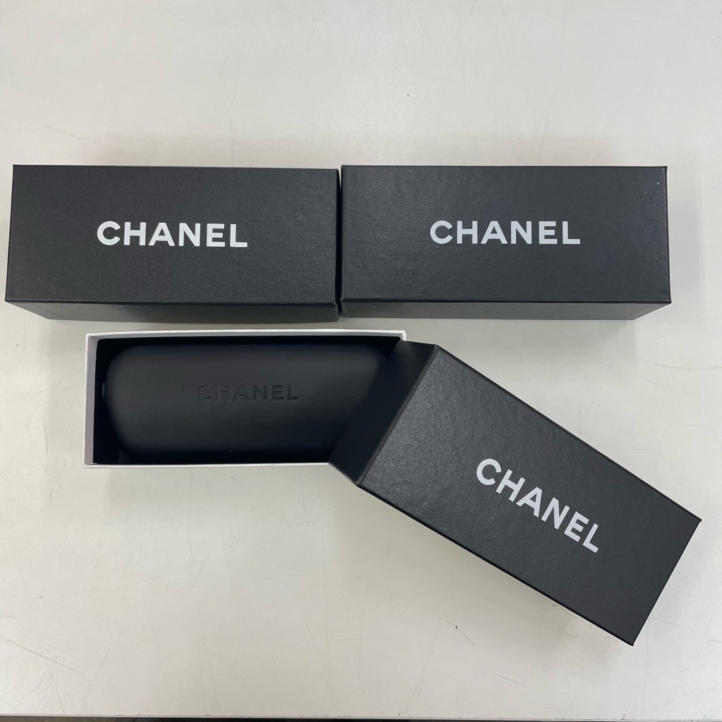 未使用‼︎CHANEL メガネケース グレー 上7280 CHANEL シャネル メガネケース 3個セット ケース・外箱付き 美