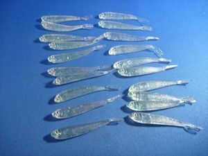 マイワシ、カタクチイワシ、キビナゴ似ルアー２０個、シオ、ツバス、サバ小型青物には最