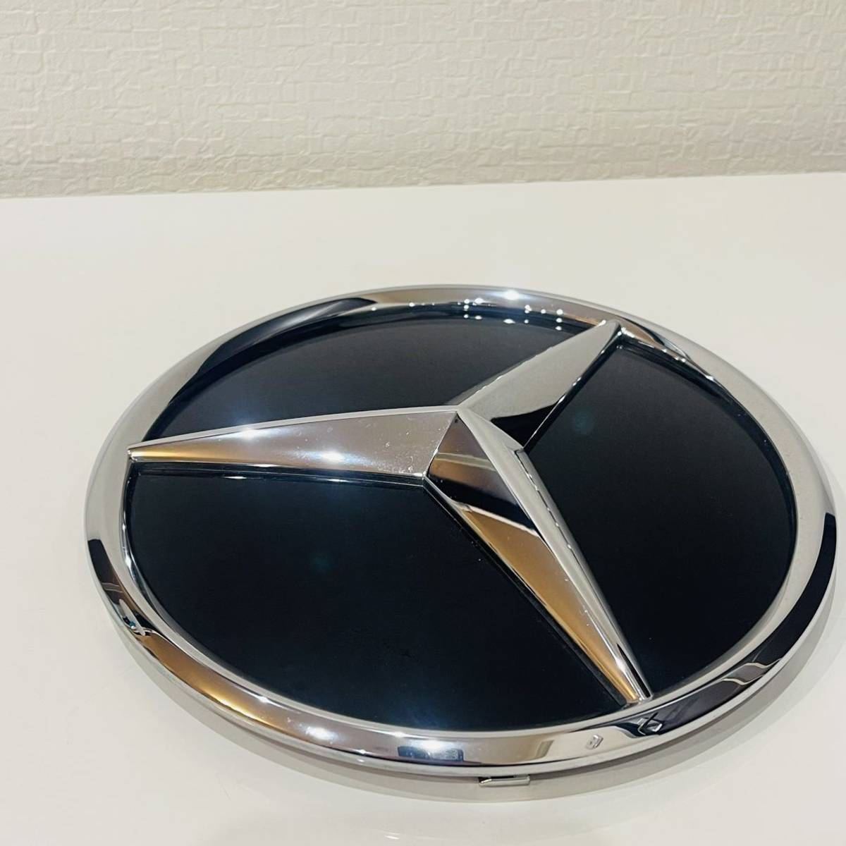 ベンツ グリルエンブレム スターマーク 純正品 A0008881600 A000880030 