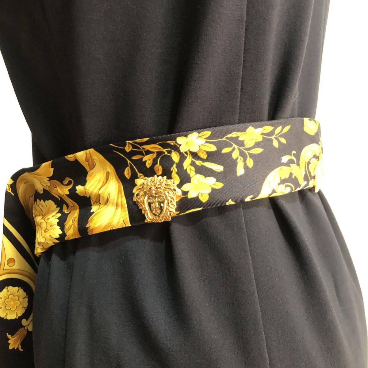 超希少 GIANNI VERSACE 本革 シルク スカーフドッキングベルト