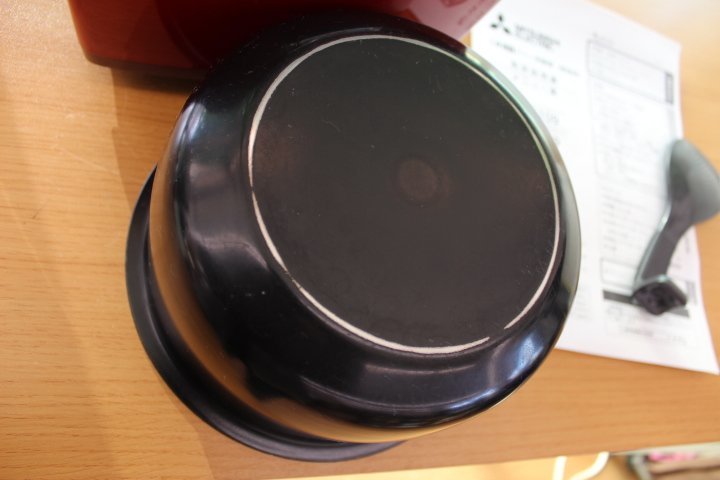 ○ 三菱 IH炊飯ジャー 5.5合炊き NJ-XE10E6-R 2019年製【動作保証】