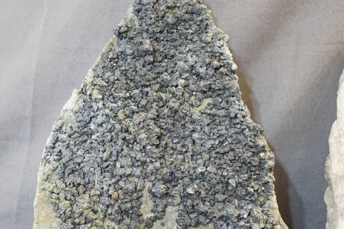 日本産鉱物☆鉱石セッツト 秋田県大館市松峰鉱山 重さ約 12，7kg