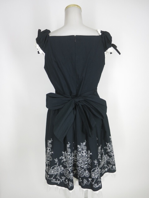 BABY， THE STARS SHINE BRIGHT 花車刺しゅう ジャンパースカート