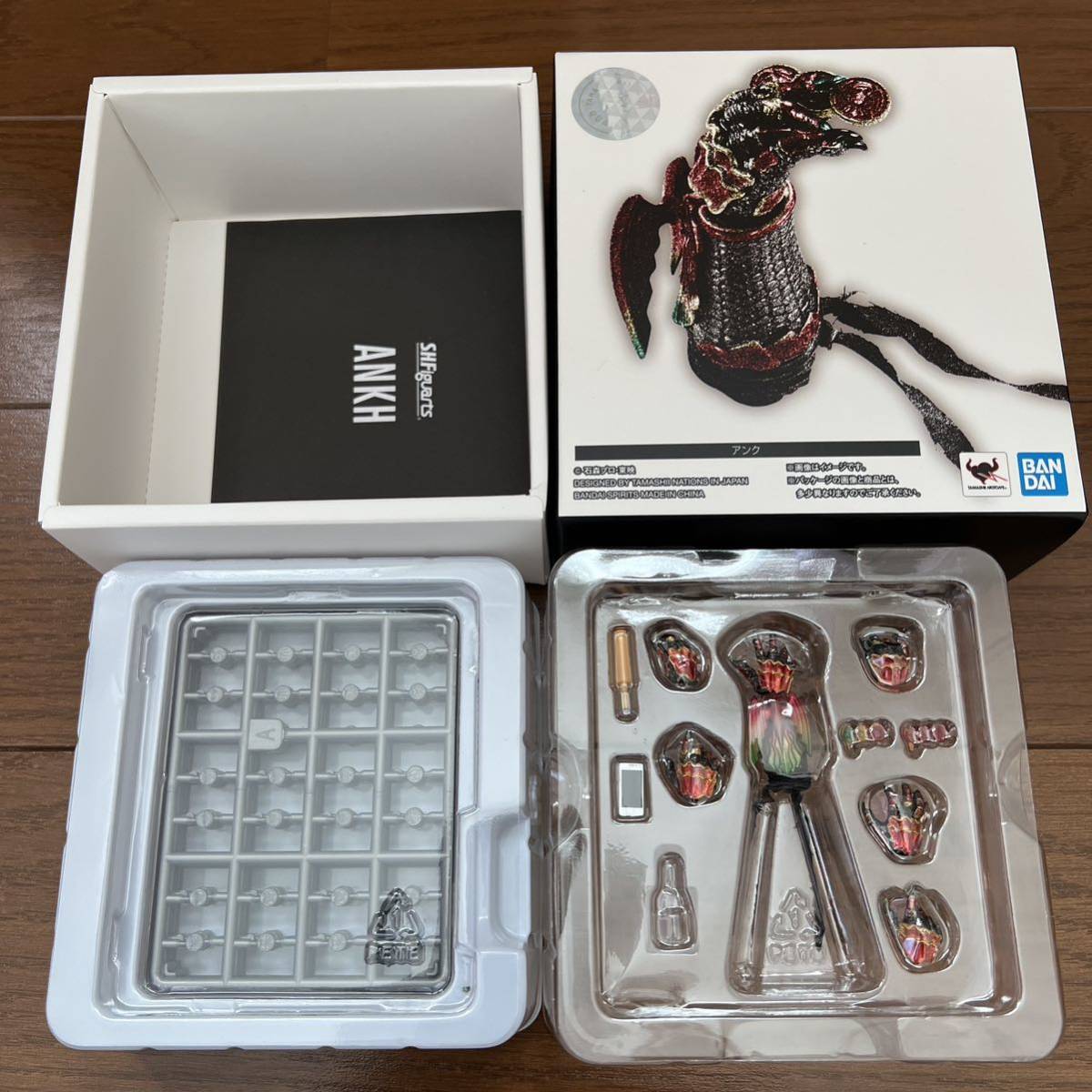 S.H.Figuarts 真骨彫製法 仮面ライダーオーズ アンク 腕 フィギュ 