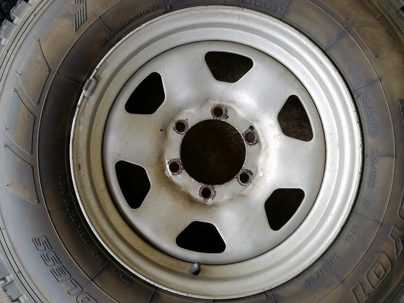 手渡し限定 ランクル70純正スチールホイール+スタッドレスタイヤ 4本  