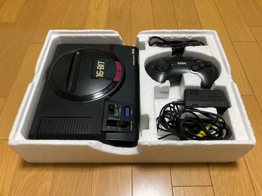 ジャンク扱い SEGA HAA-2510 メガドライブ本体 外箱 付属品あり 説明書