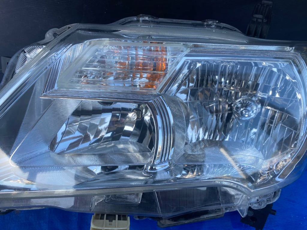 中古日産セレナ C26 純正ヘッドライト ヘッドランプ KOITO 100-23096