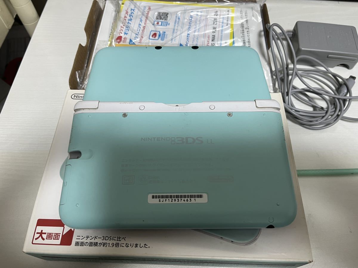 Nintendo 黒 New 2DS LL ミントグリーン 本体 充電器付き箱無し