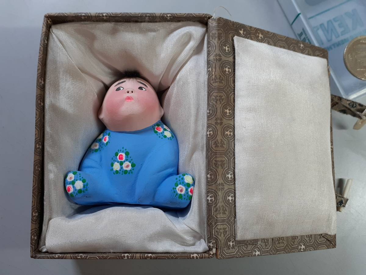 中国陶器人形 赤ちゃん 大きな写真あり 1円(雑貨)｜売買された
