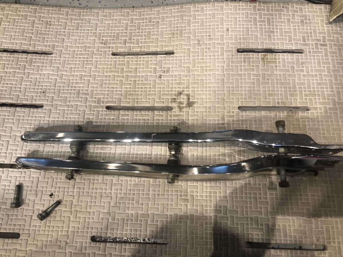 ショベル　FLH フェンダーストラット　アーリー取り外し