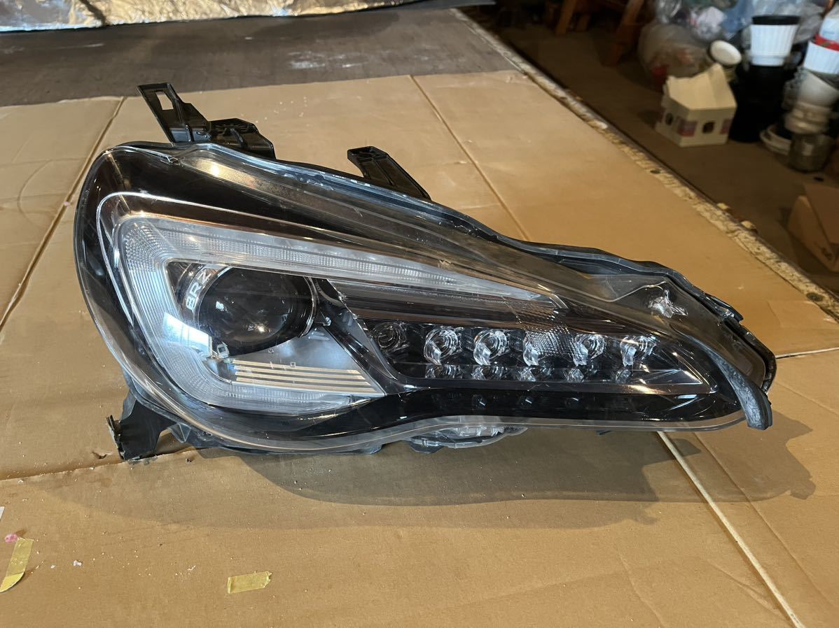 激レア 美品 brz 後期純正ヘッドライト 右のみ 輸出用 86 fr-s