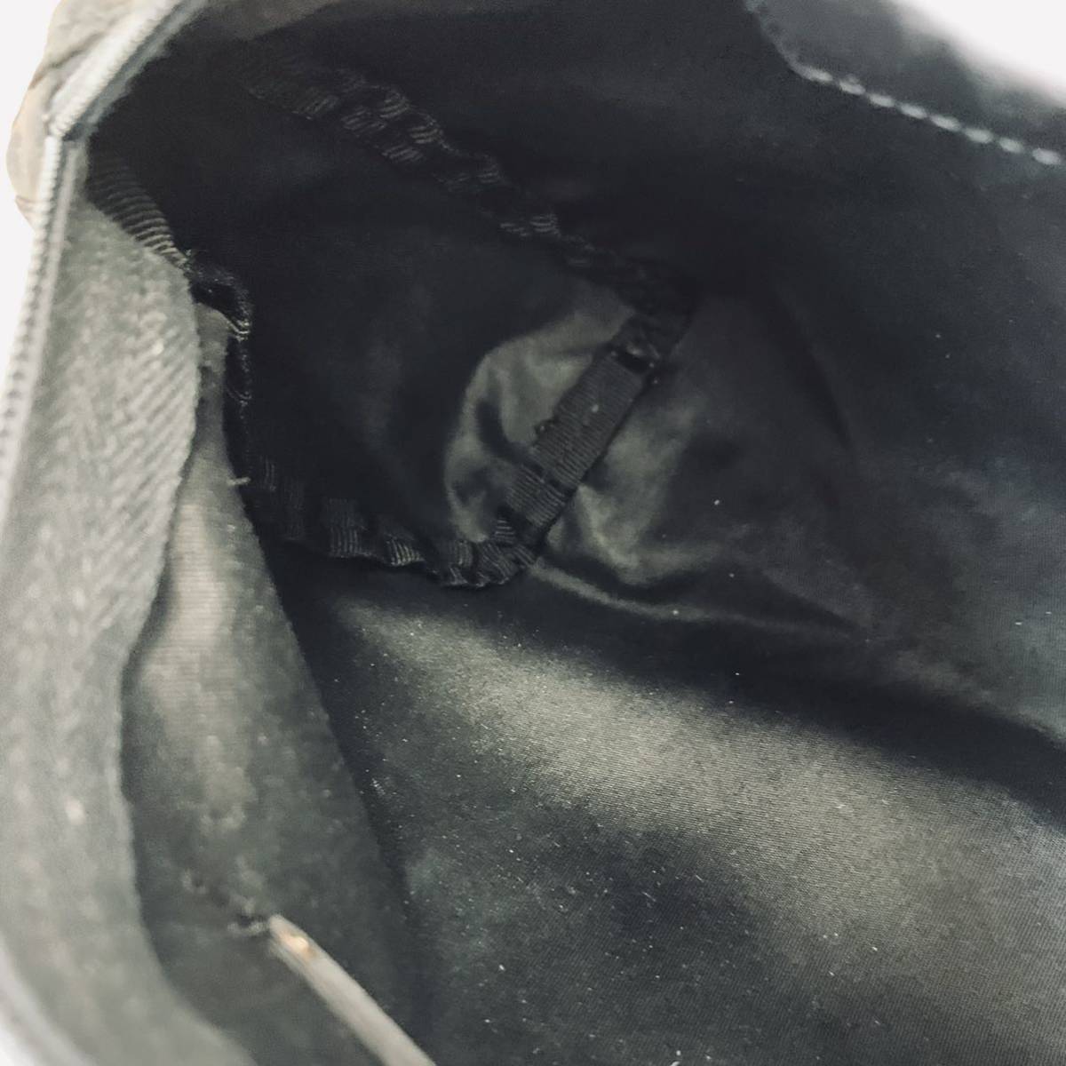 PRADA プラダ ナイロン ポーチ 黒 BLACK きれい 美品 高級 ブランド