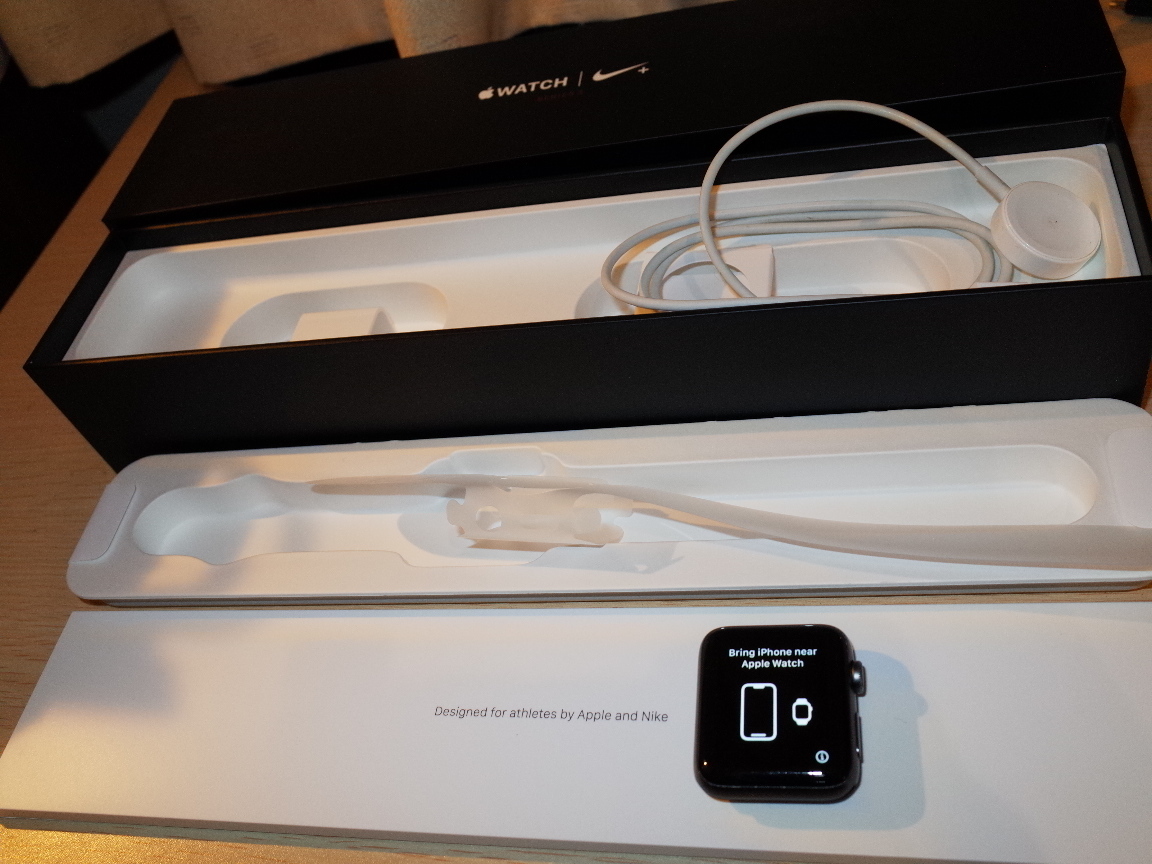 Apple Watch SERIES 3 Nike+ 42mmCase GPS+Cellular 傷ありベルトなしMQMF2J/A