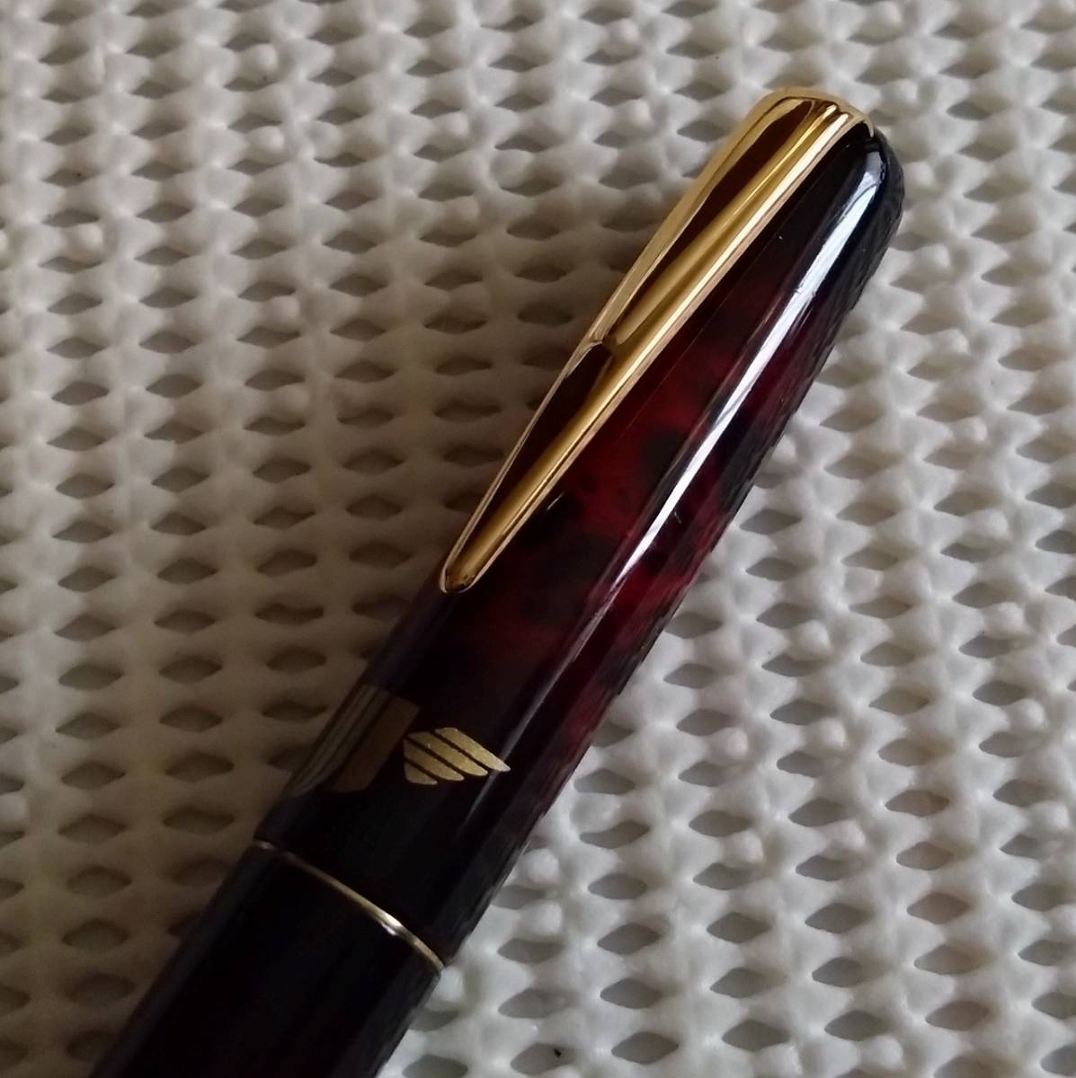 トンボ Tombow＊ ZOOM 909bw型 赤茶軸 水性ボールペン(ボールペン