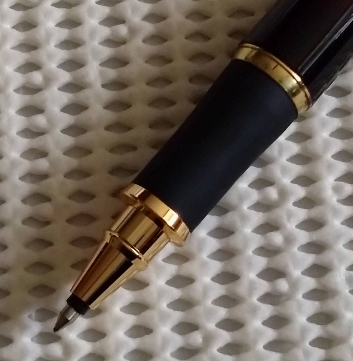 トンボ Tombow＊ ZOOM 909bw型 赤茶軸 水性ボールペン(ボールペン