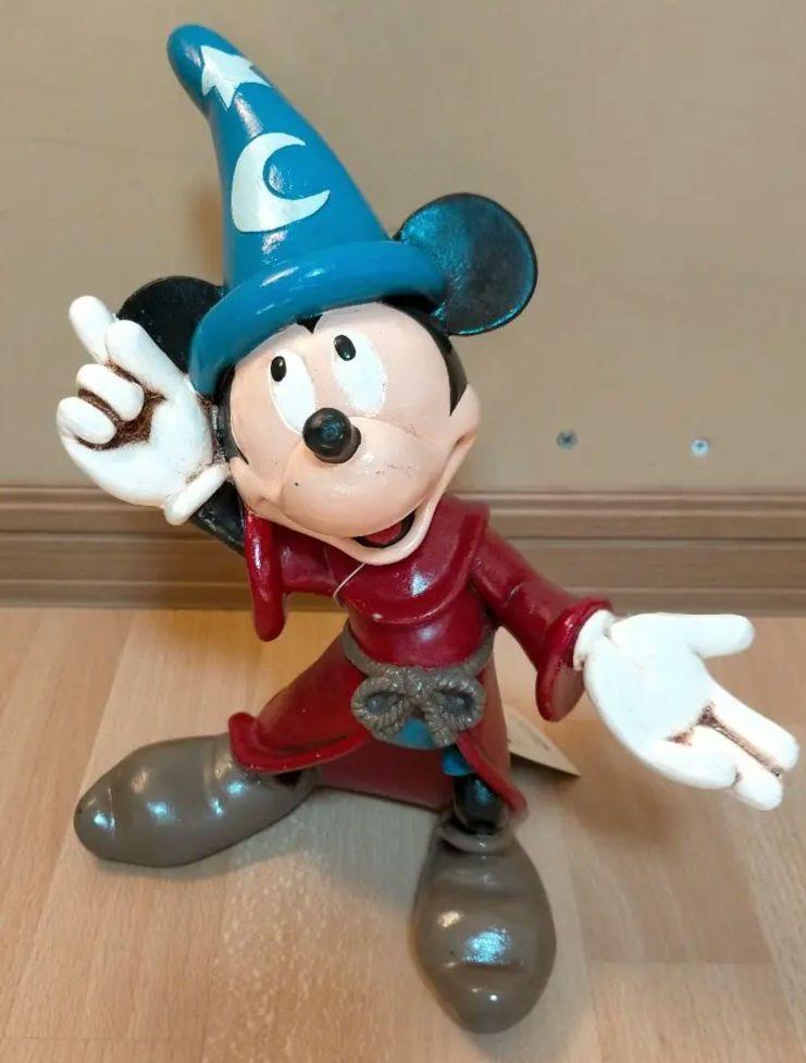 ファンタジア Disney 映画ファンタジアのあらすじ&トリビア