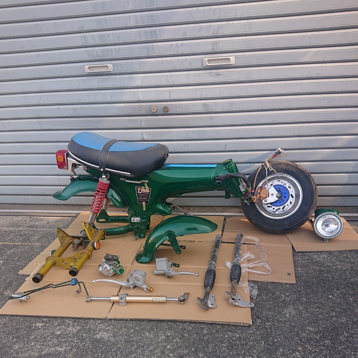 ダックス 制作途中 ミニダックス仕様 引き継いでください ST50 ST70 DAX ホンダ 加工済み ダブルディスク 8インチ 12v ローダウン 加工