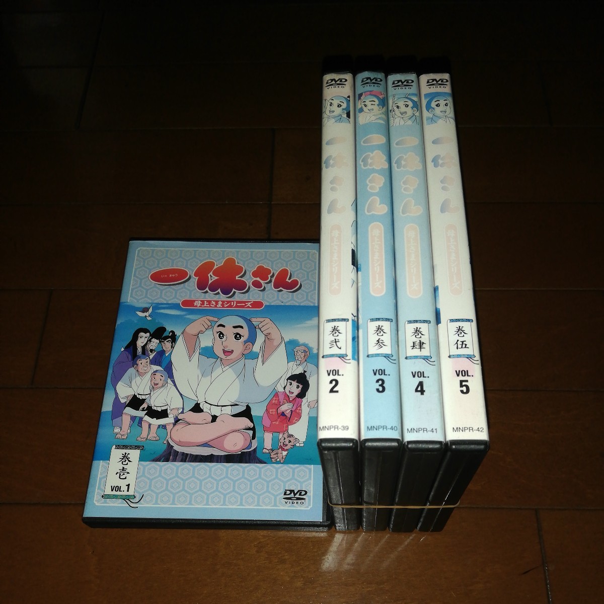 '一休さん〜母上さまシリーズ、全５巻'