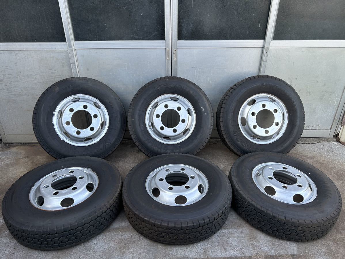 2022年YOKOHAMA 215/85R16 120/118LT LT752R バリ山6本ホイール付き、16×5.5K、6穴、穴径：32.5mm、ハブ径：約166mm