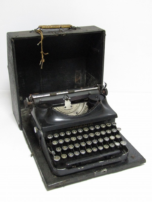 dd05-7384[GGG] 珍品 URANIA 英字 タイプライター ヴィンテージ アンティーク レトロ 動作未確認 ジャンク 1円～